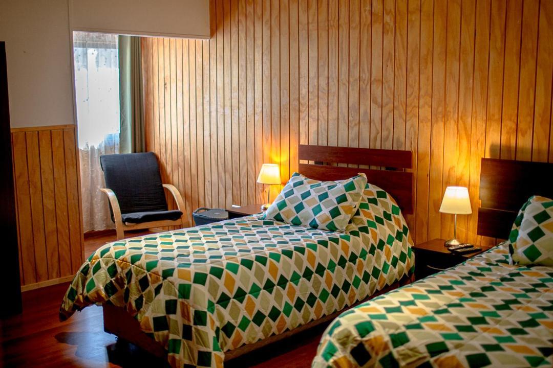Roble Austral Hostal Coyhaique Exterior foto